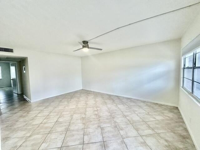 1047 Exeter C - Photo 7 of 37