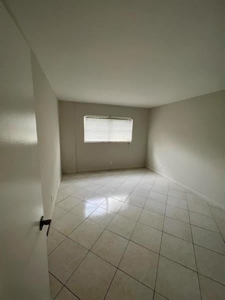 540 Se 2nd Ave - Photo 2 of 11