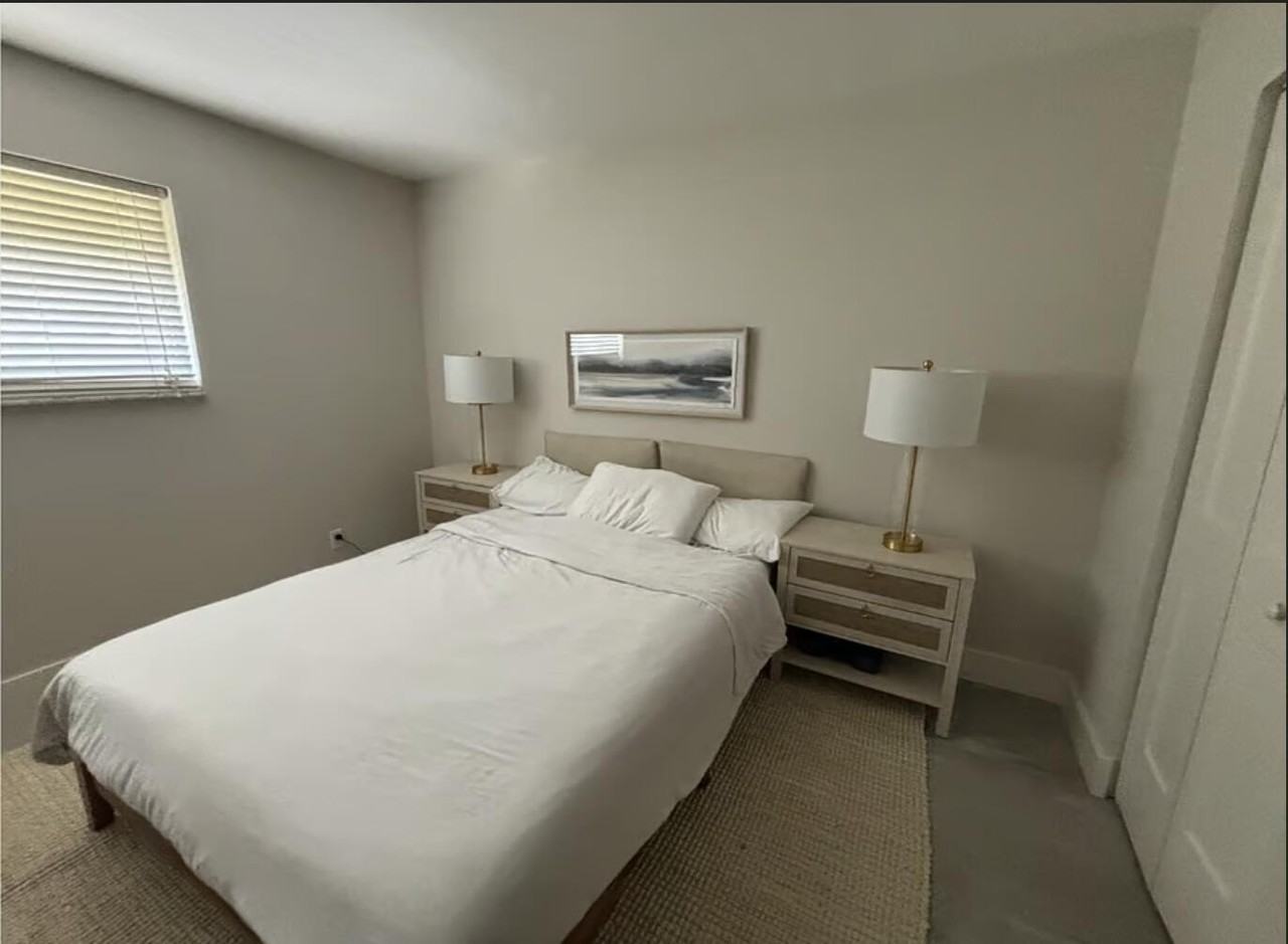 1822 Windsor Dr #1 - Photo 3 of 12