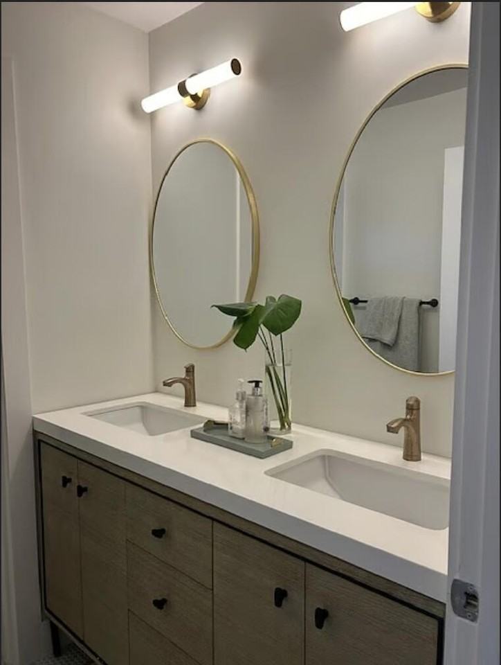 1822 Windsor Dr #1 - Photo 4 of 12