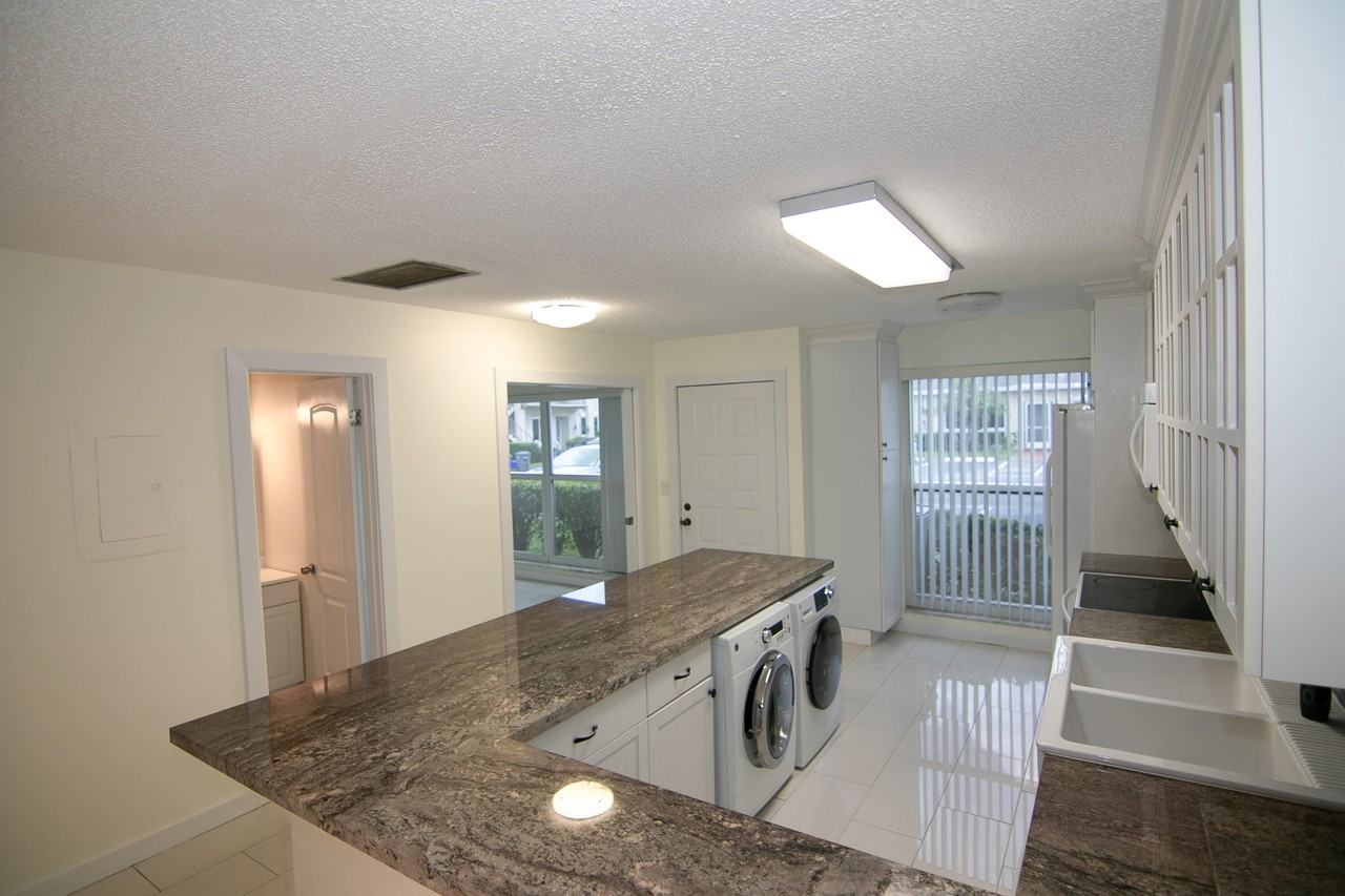 13741 Flora Pl #B - Photo 5 of 34