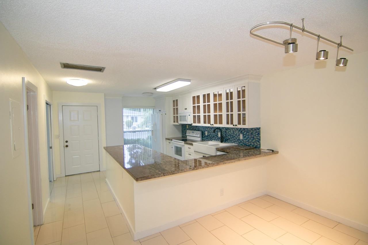 13741 Flora Pl #B - Photo 7 of 34