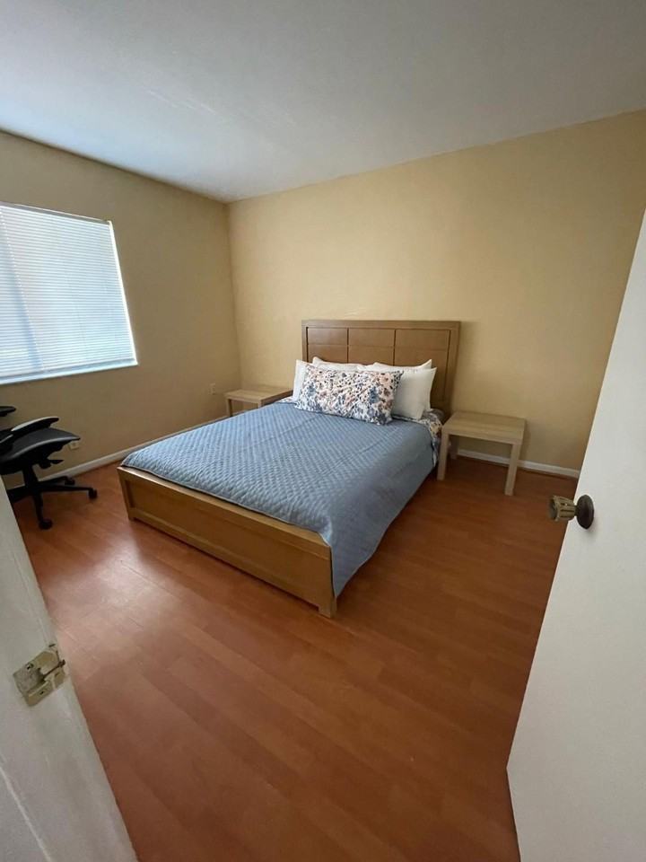 2828 Casita Way #1020 - Photo 6 of 14