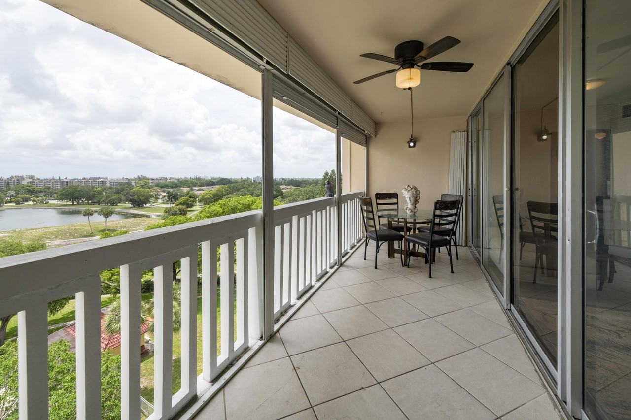 6911 Environ Blvd #8G - Photo 4 of 24