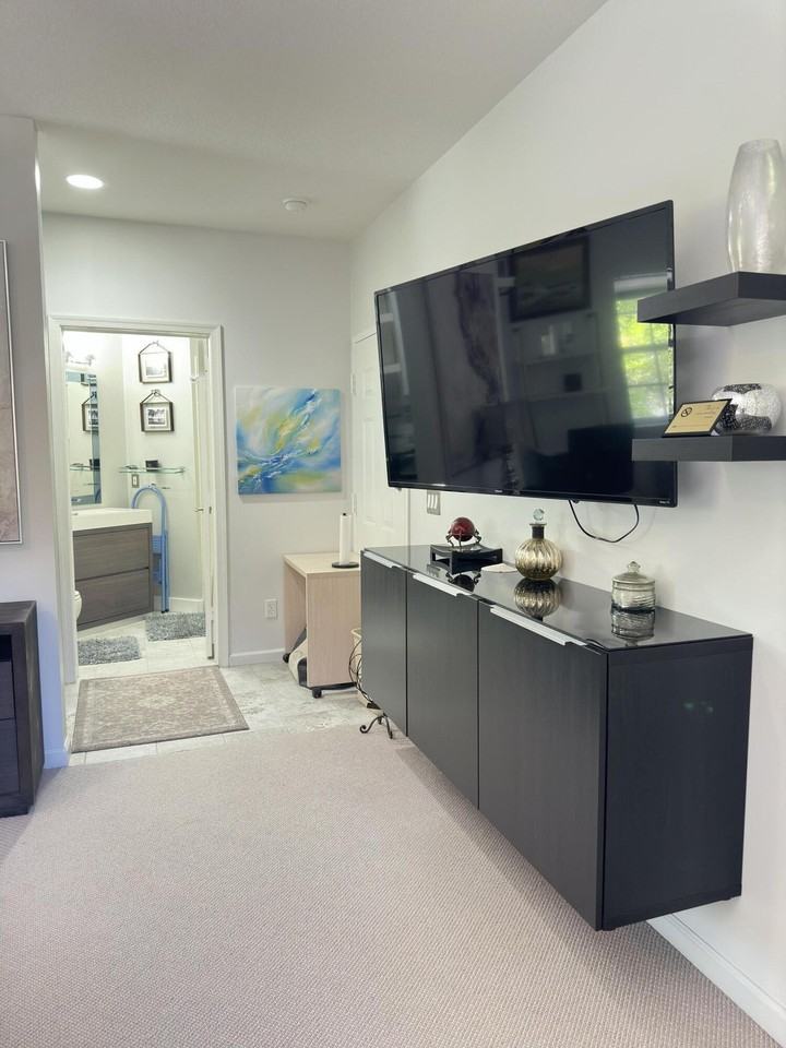 8427 Mulligan Cir #B - Photo 3 of 6