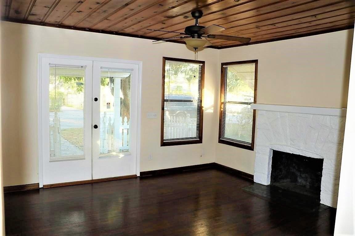 1021 S N St - Photo 3 of 28