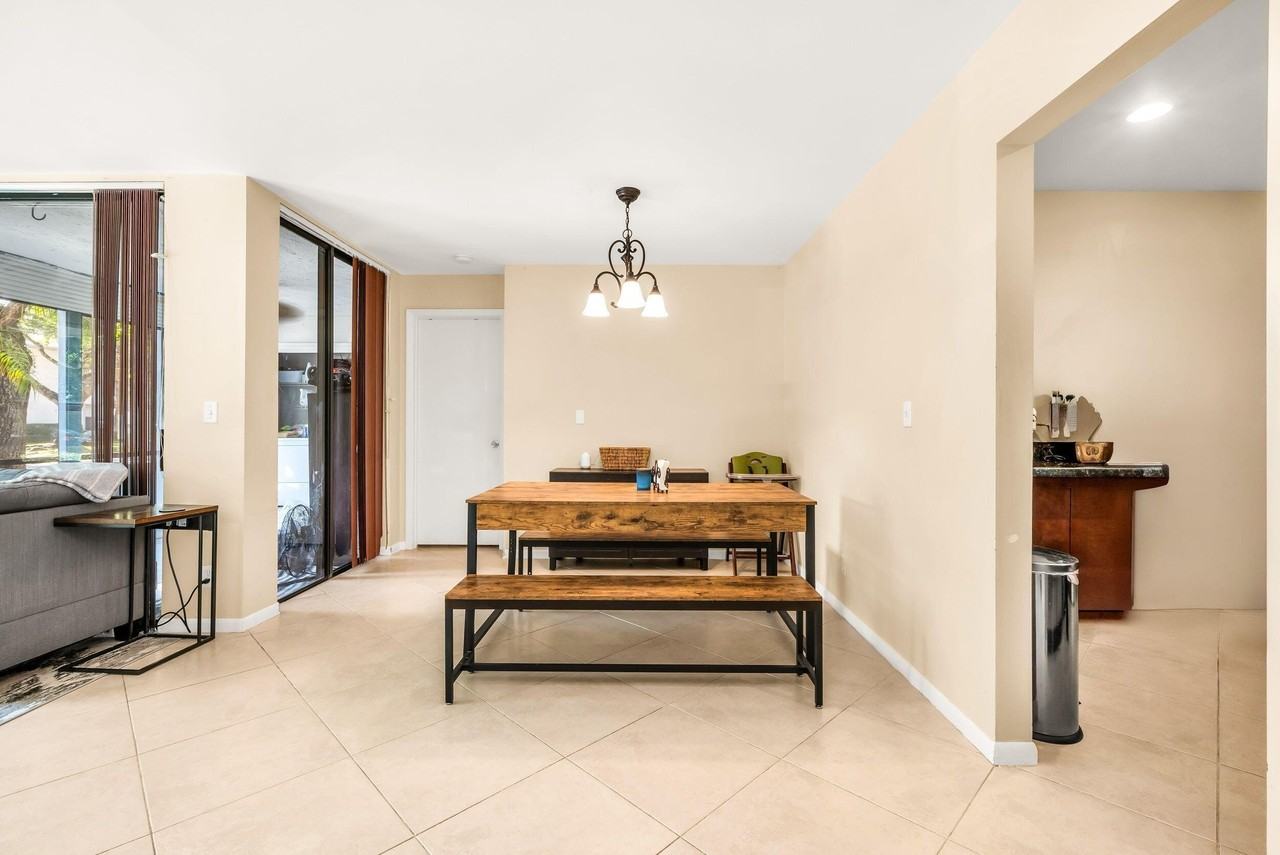 4772 Nw 22nd St #42122 - Photo 6 of 50