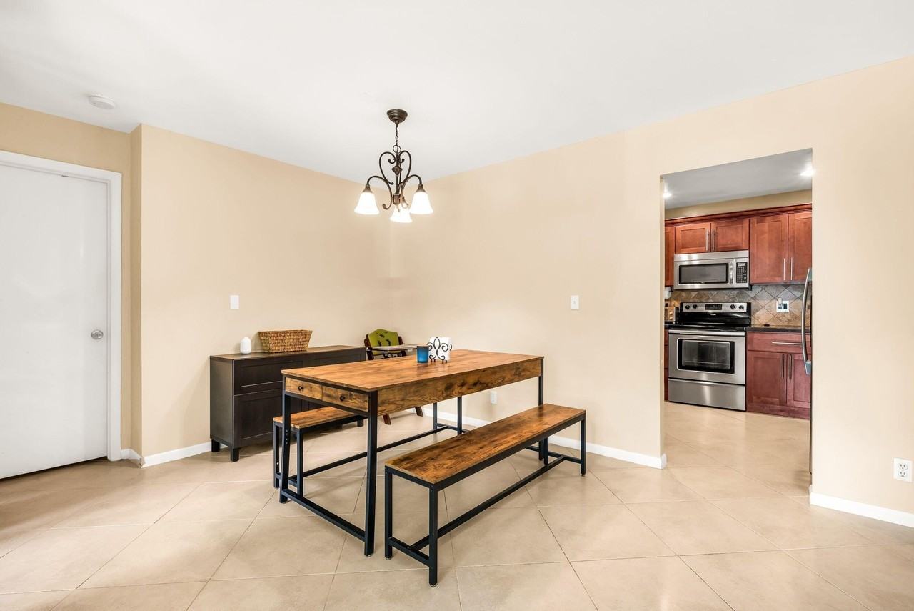 4772 Nw 22nd St #42122 - Photo 7 of 50