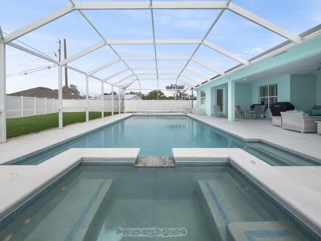2420 Se Rock Springs Dr - Photo 3 of 8