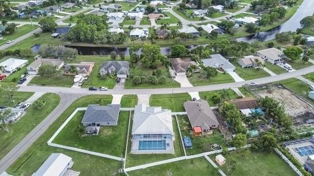 2420 Se Rock Springs Dr - Photo 7 of 8