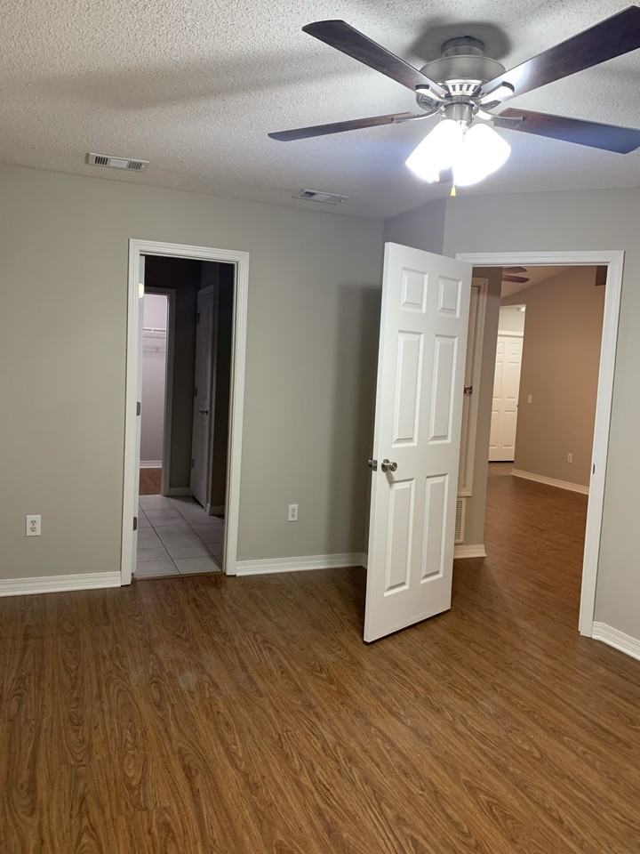 5957 Savannah Dr - Photo 3 of 13