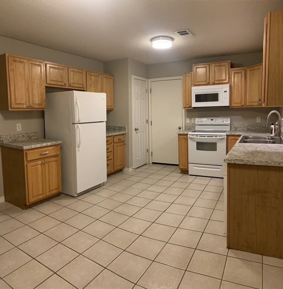 5957 Savannah Dr - Photo 6 of 13