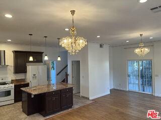 4626 Noble Ave - Photo 2 of 8