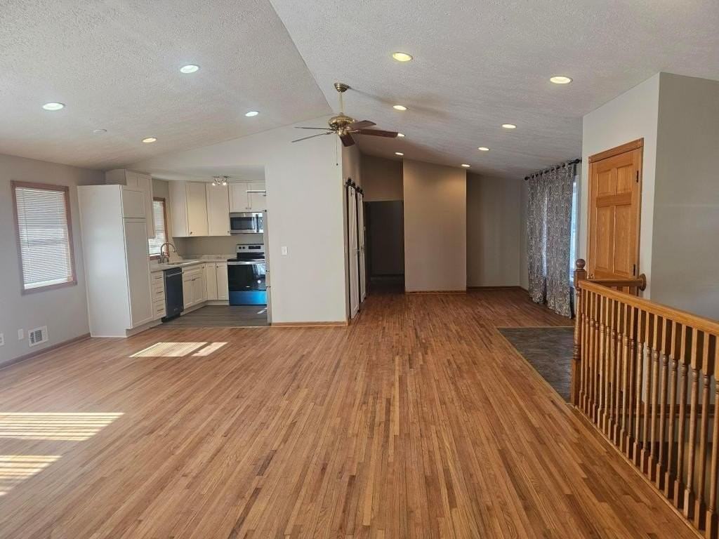 1209 Pearson Pkwy - Photo 5 of 13