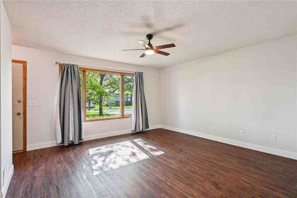 193 Norwood Dr - Photo 7 of 39