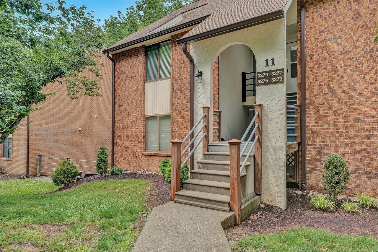3273 Forest Ridge Rd - Photo 3 of 27