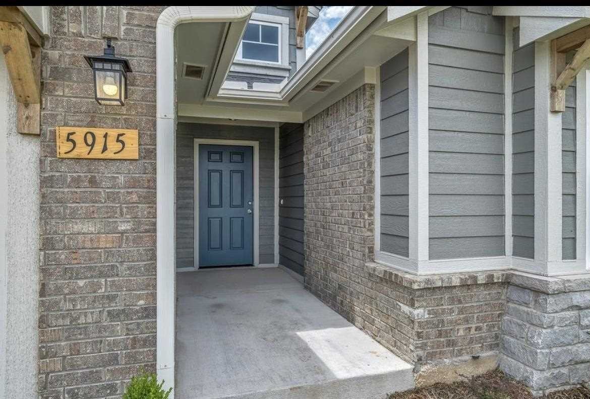 5915 N Emerald - Photo 2 of 23