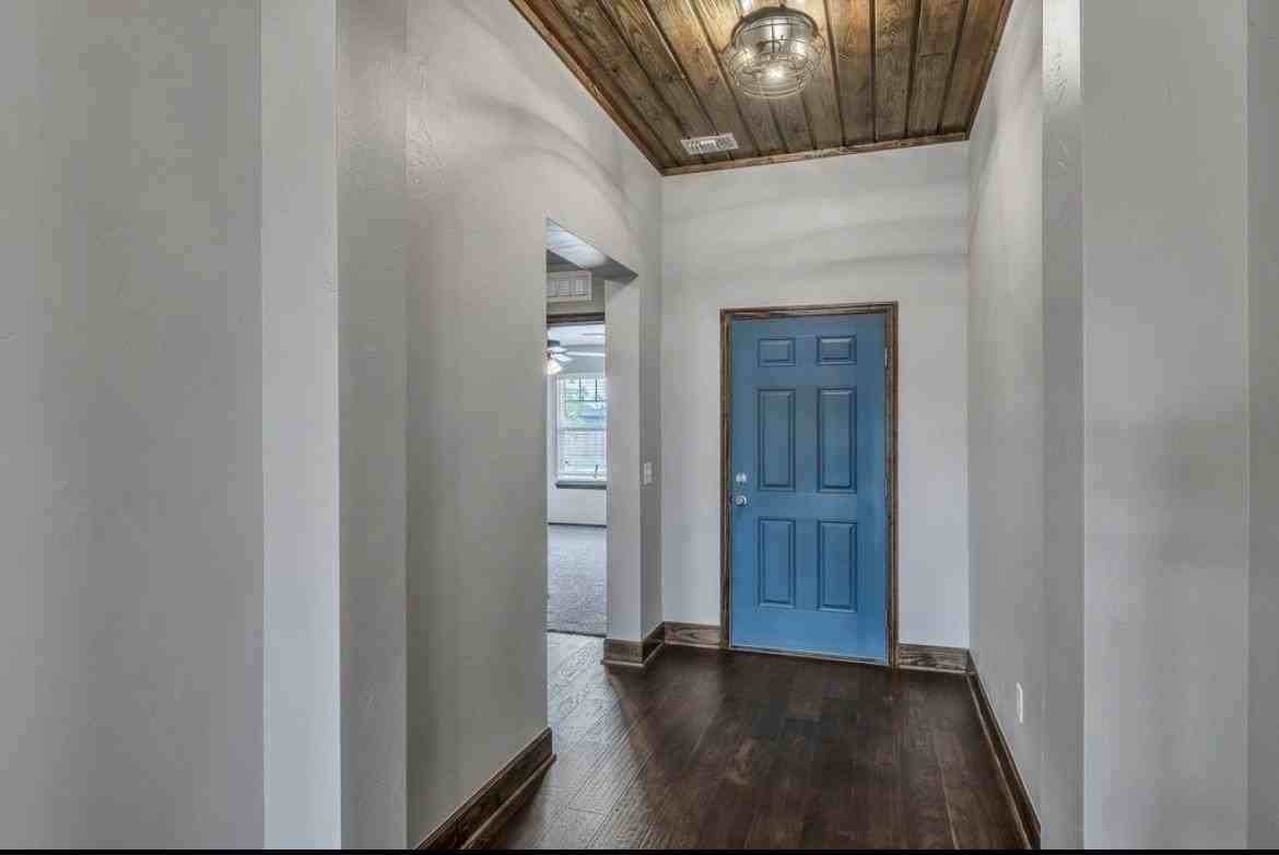 5915 N Emerald - Photo 3 of 23