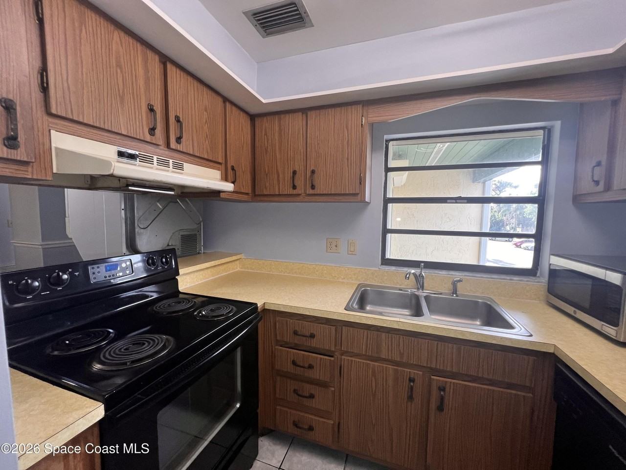 1225 N Wickham Rd #726 - Photo 5 of 13