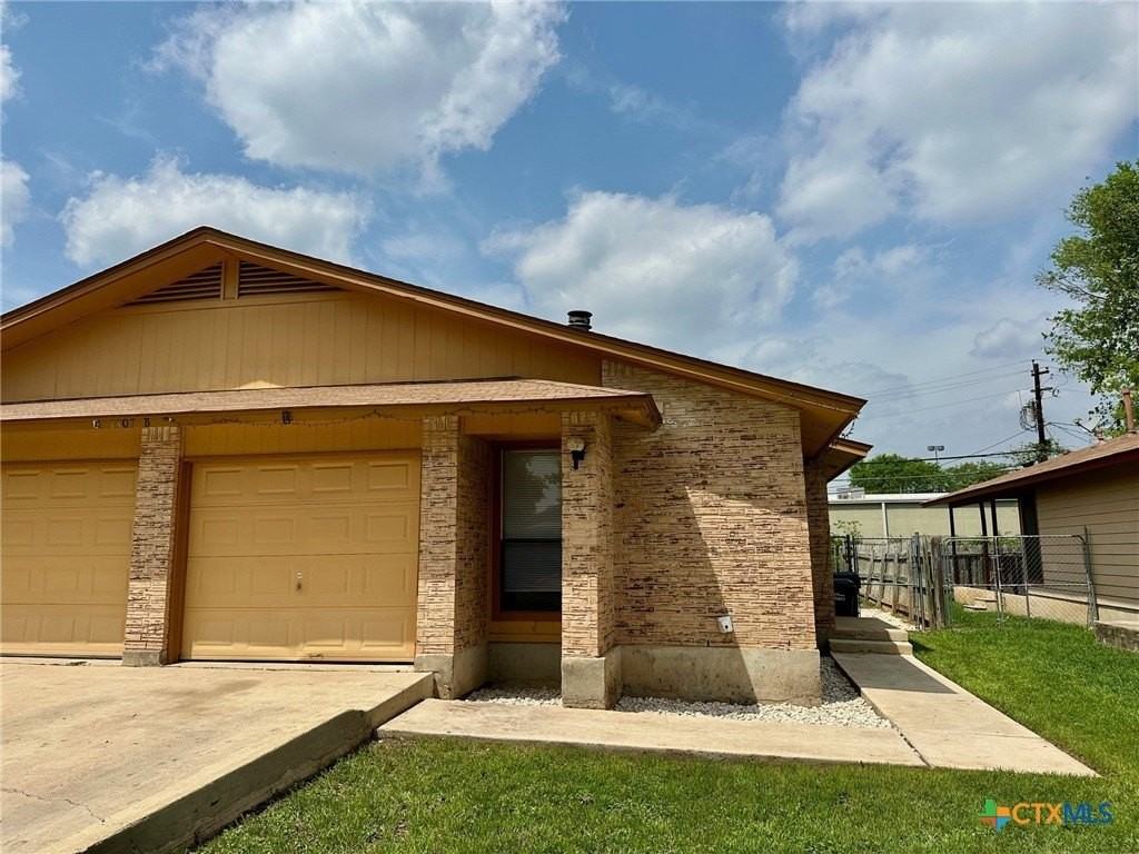 1307 Barbara Dr #B - Photo 2 of 31