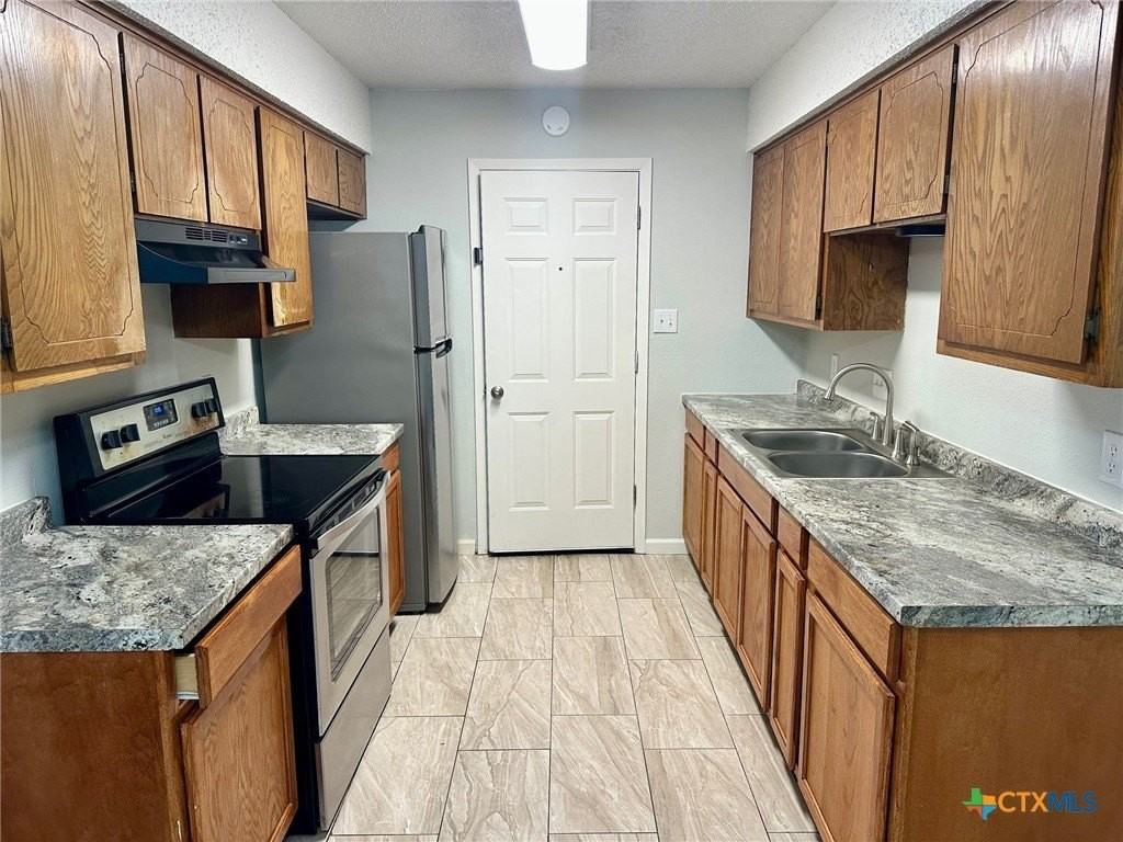 1307 Barbara Dr #B - Photo 4 of 31