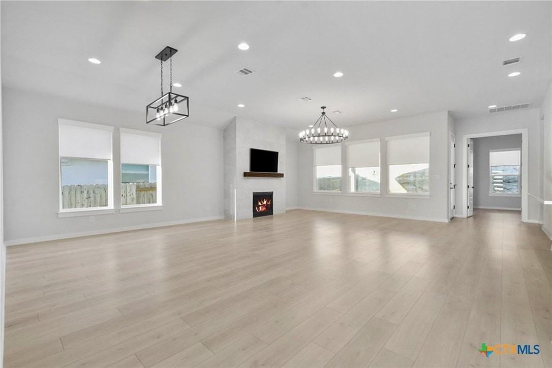 1546 Escarpment - Photo 4 of 37