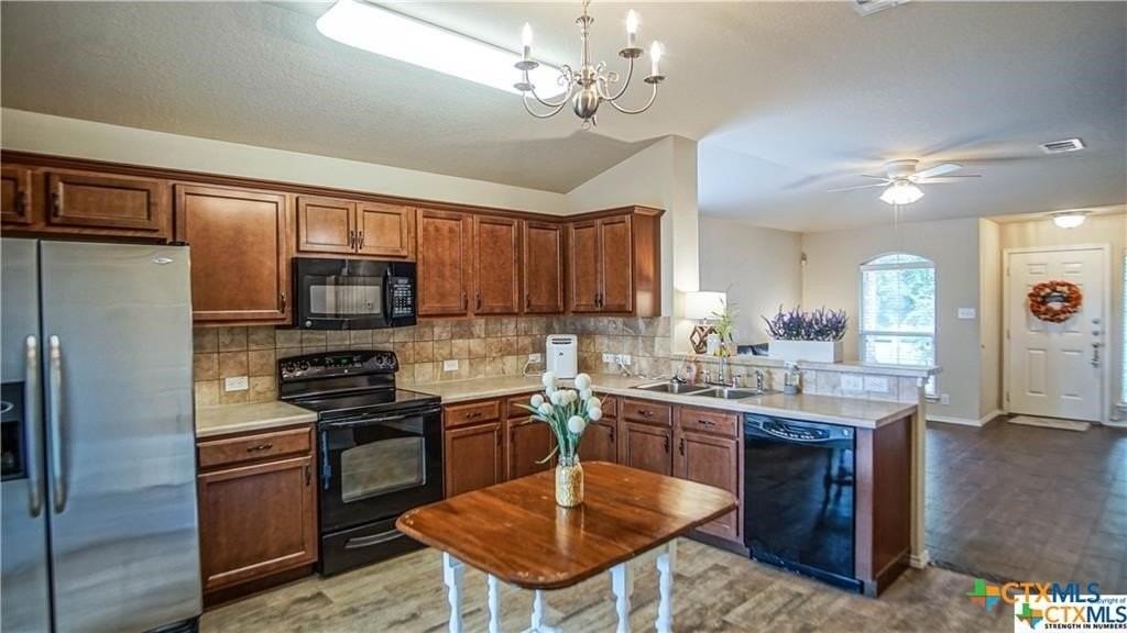 2441 Fayette Dr - Photo 4 of 18