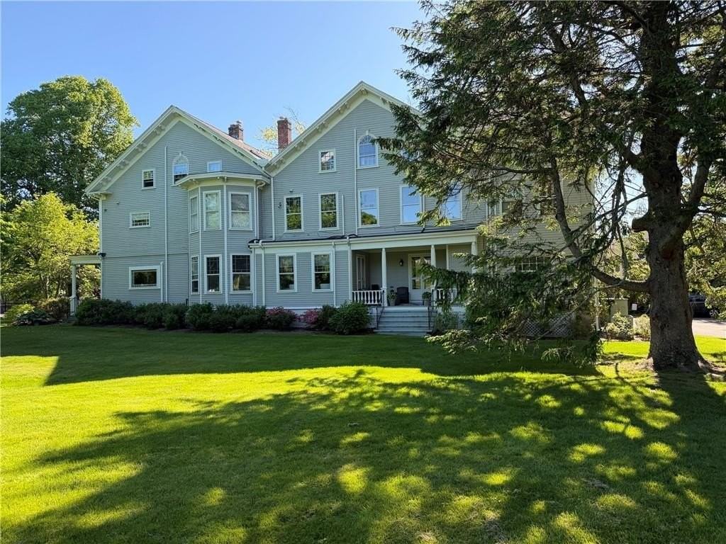 141 Narragansett Ave #2B - Photo 3 of 19