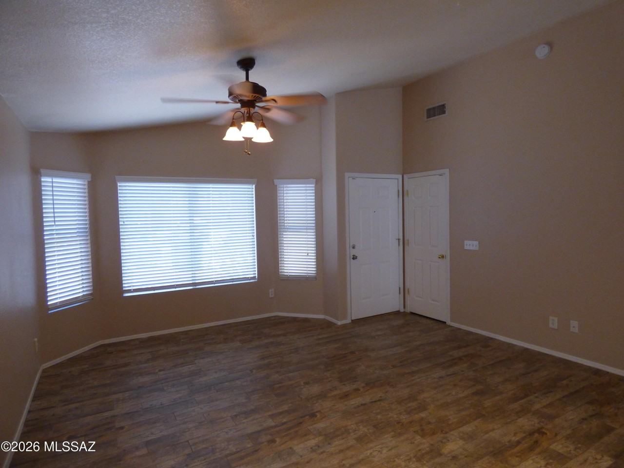 5562 W Peaceful Dove Pl - Photo 5 of 28