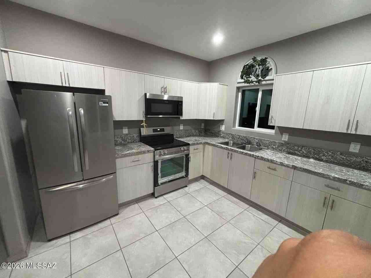 120 E 25th St #2 - Photo 2 of 10