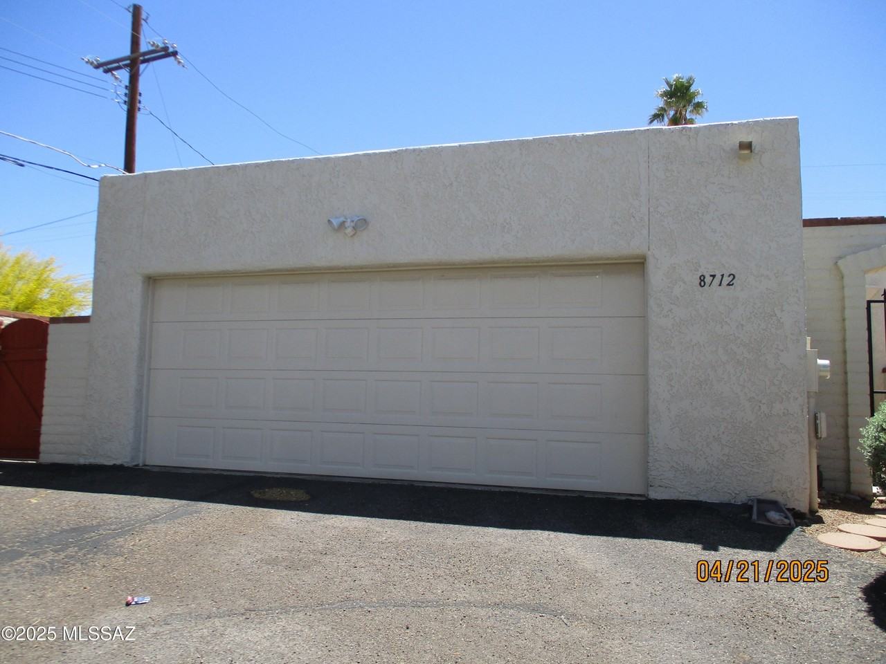 8712 E Terrace Pl - Photo 2 of 29