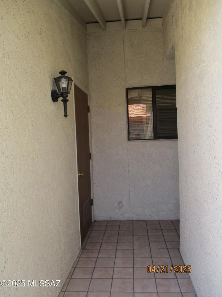 8712 E Terrace Pl - Photo 5 of 29