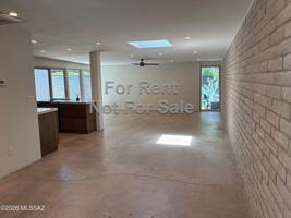 featured image of 5701 E Glenn St #126
