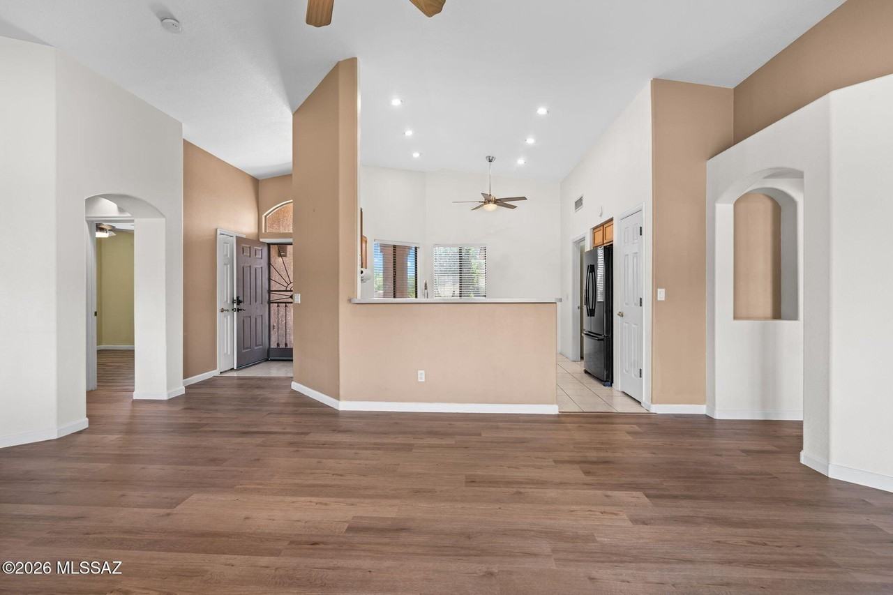 8969 E Martha Root Ct - Photo 7 of 27