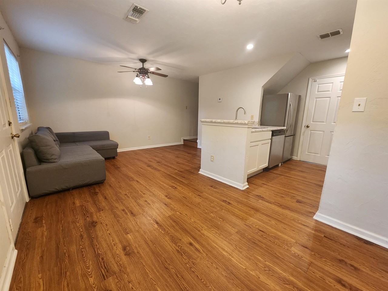 828 W Carolina St Apt 2 - Photo 2 of 26