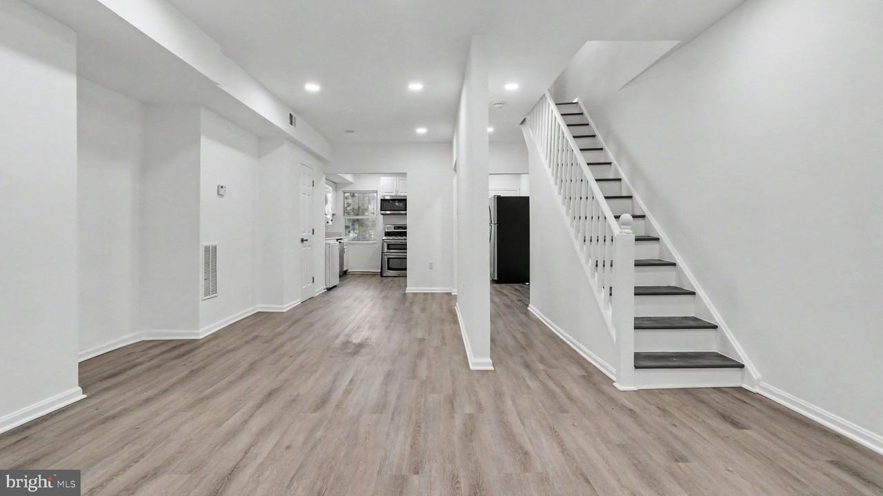 1028 Kenyon St Nw - Photo 3 of 25