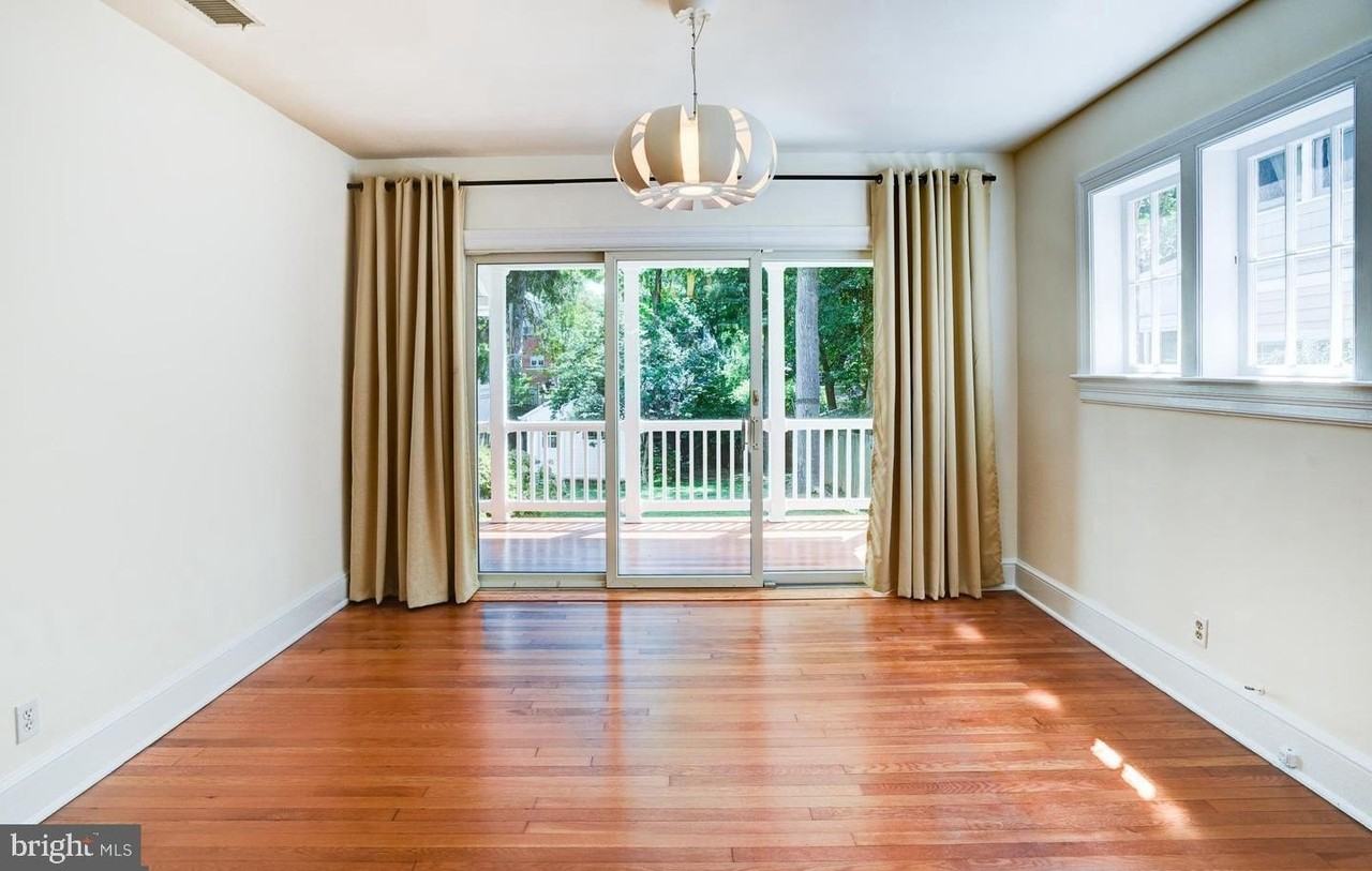 4633 Asbury Pl Nw - Photo 5 of 22