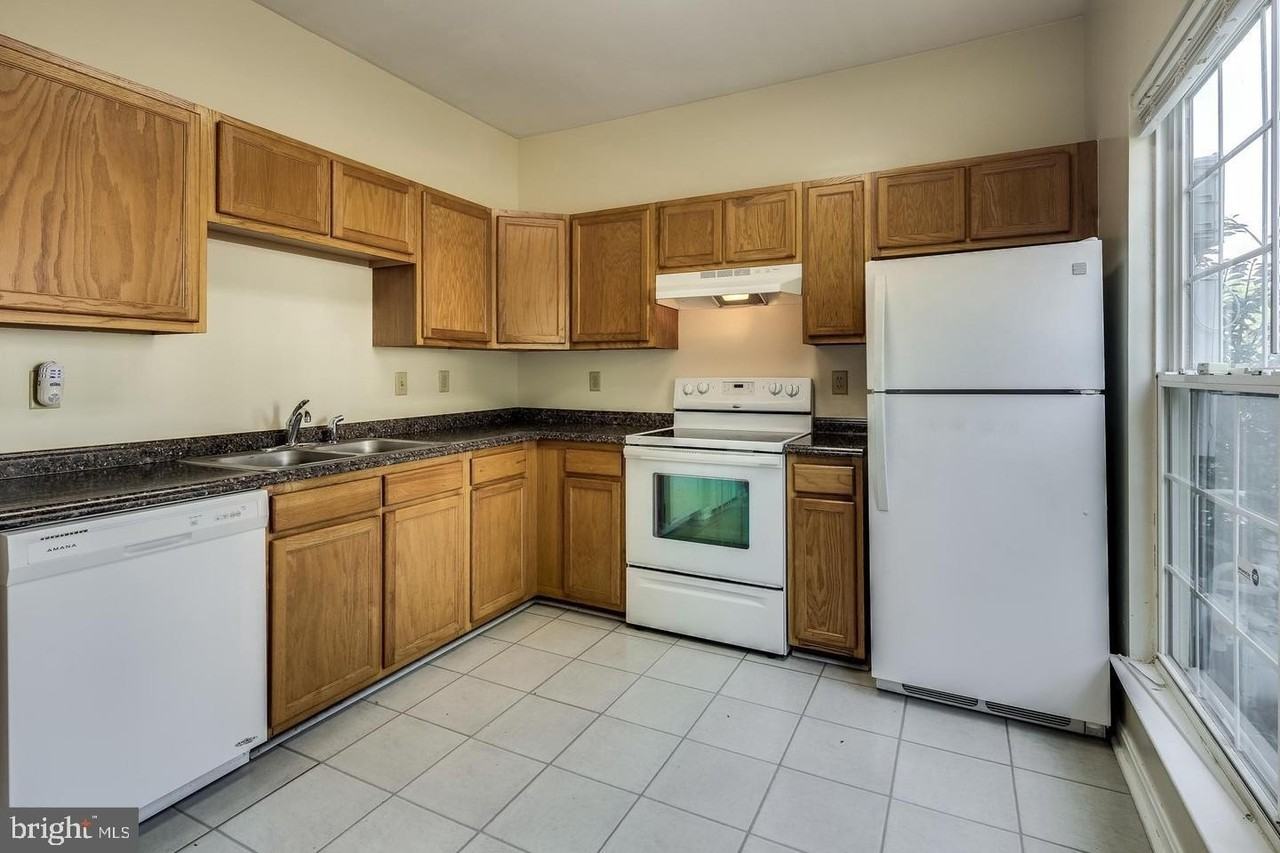 2018 Cooper Point Ct - Photo 5 of 28