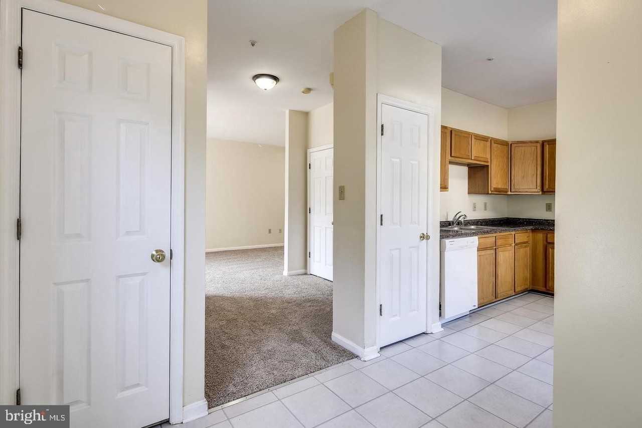 2018 Cooper Point Ct - Photo 6 of 28