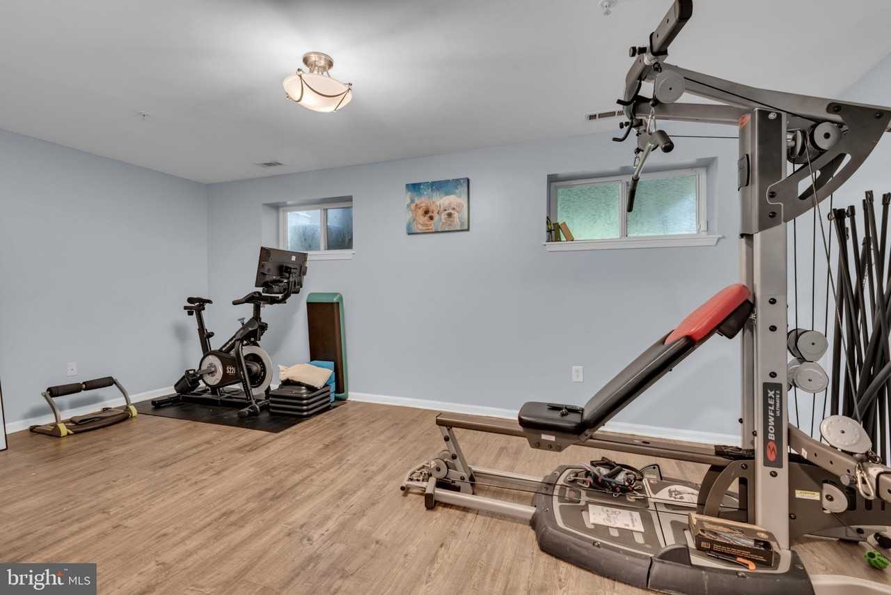 103 Quiet Waters Pl - Photo 5 of 37