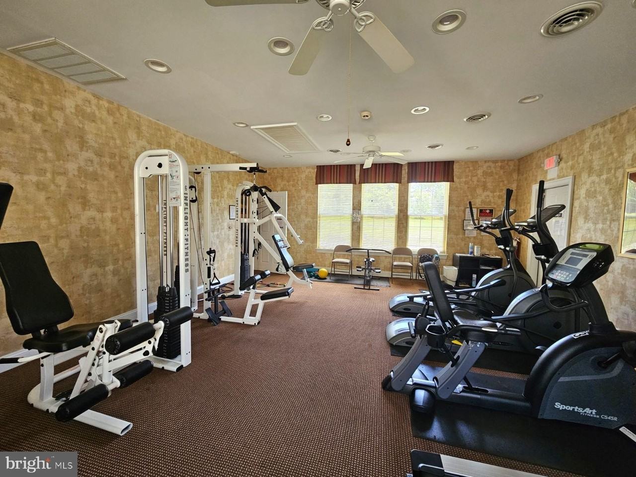 2604 Clarion Ct #404 - Photo 5 of 6