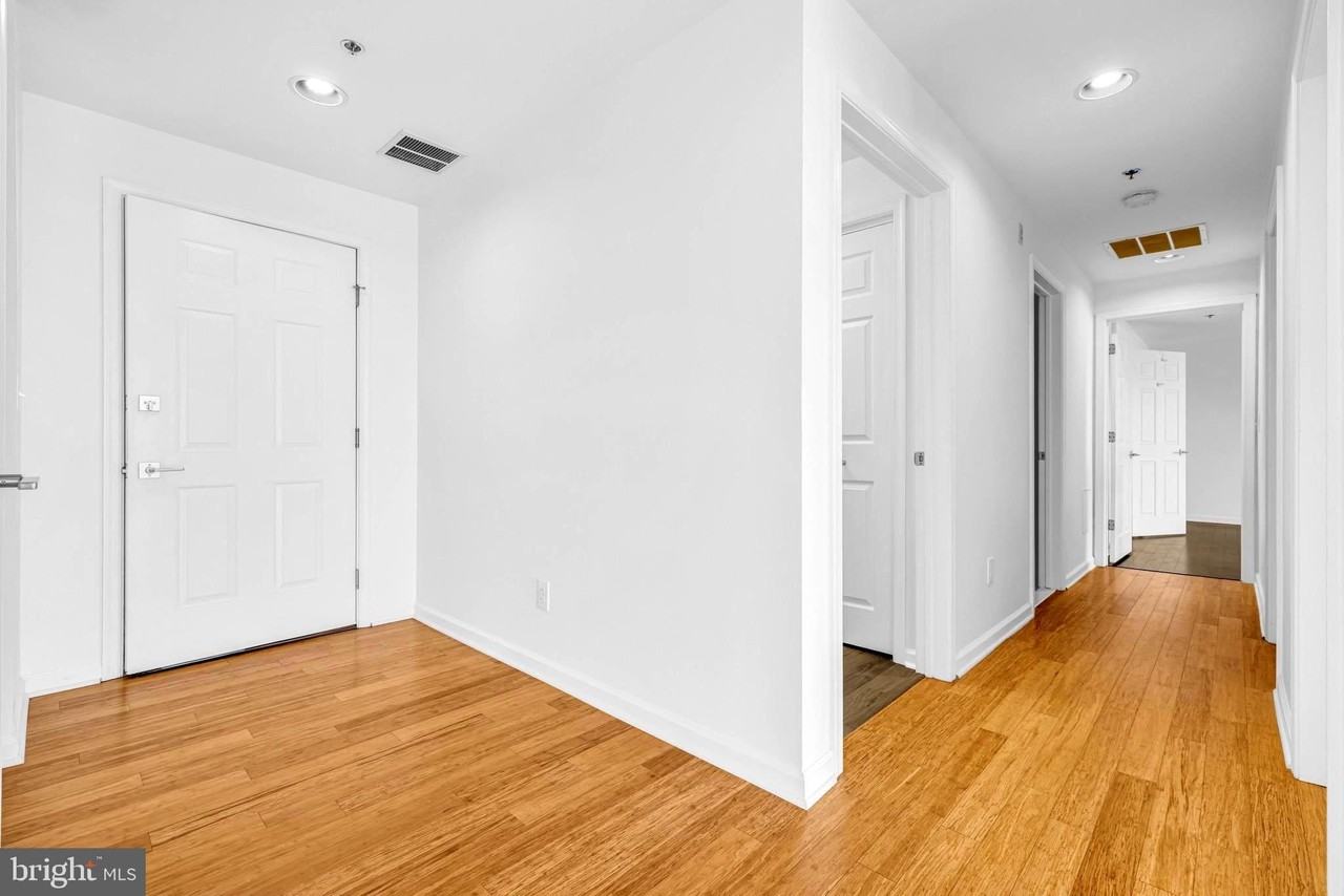 304 Academy St #202 - Photo 4 of 32