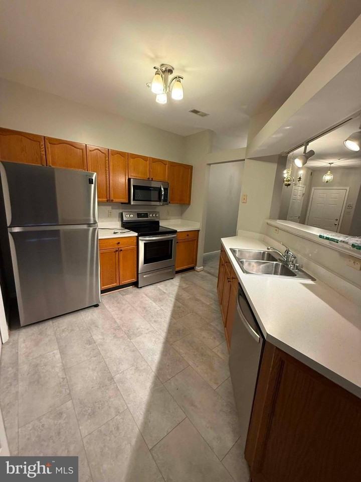 8204 Blue Heron Dr #1C - Photo 5 of 8