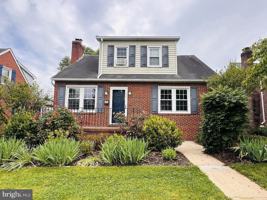 featured image of 110 W 14th St