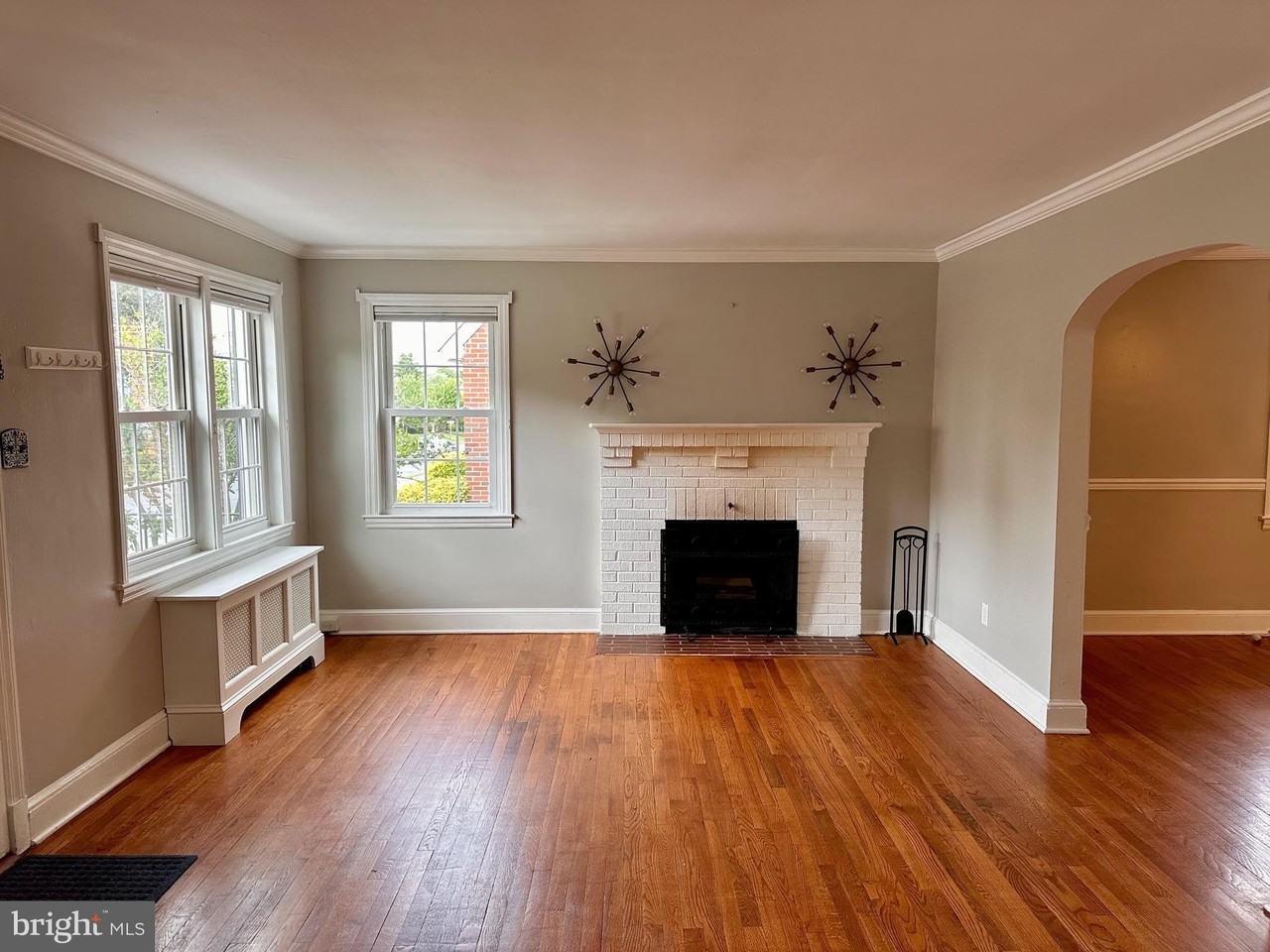 110 W 14th St - Photo 2 of 17
