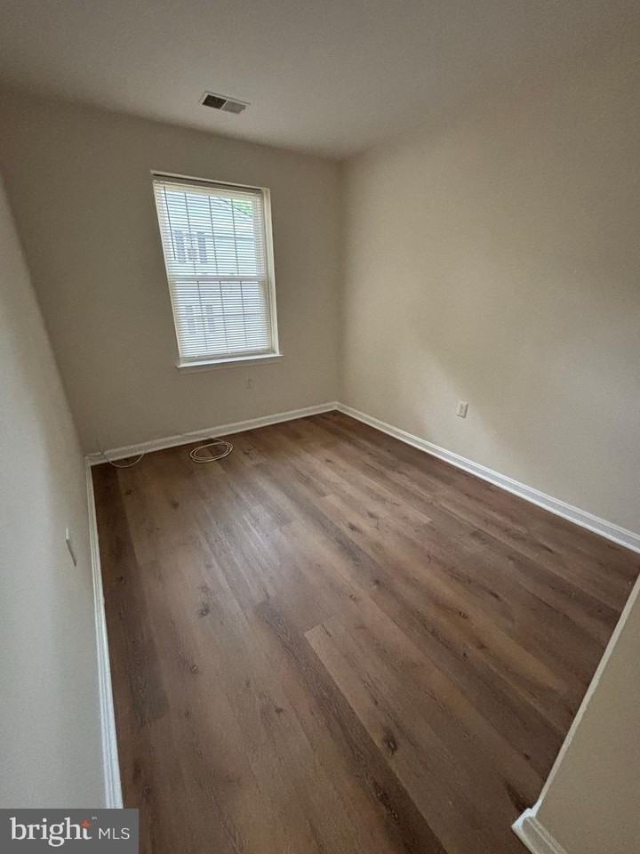 18318 Streamside Dr #202 - Photo 7 of 10