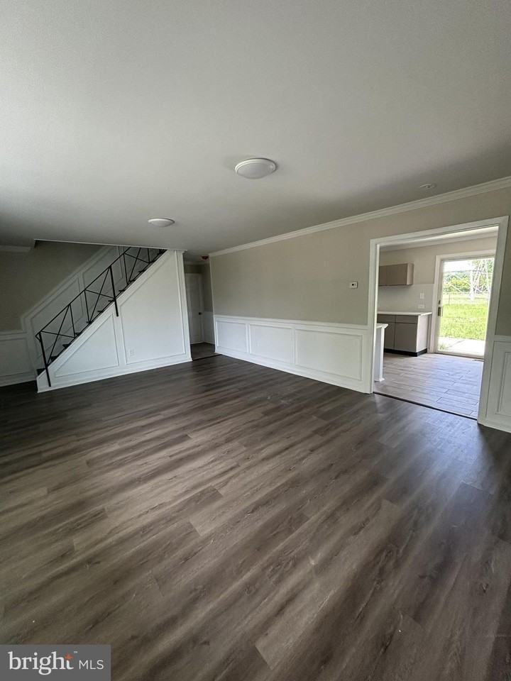 41 Messenger Ln - Photo 2 of 17
