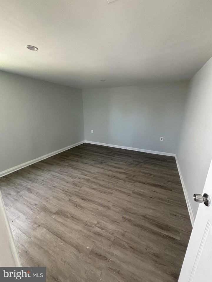 41 Messenger Ln - Photo 5 of 17