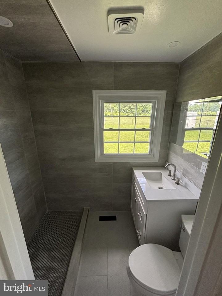41 Messenger Ln - Photo 7 of 17