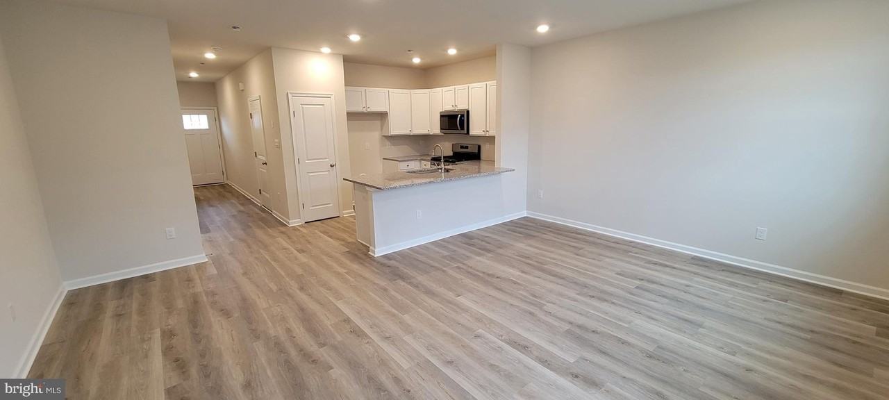 4 Elliot Ln - Photo 6 of 17